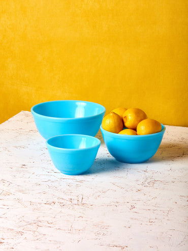 Milk Glass Mixing Bowls: Set of 3: Blue